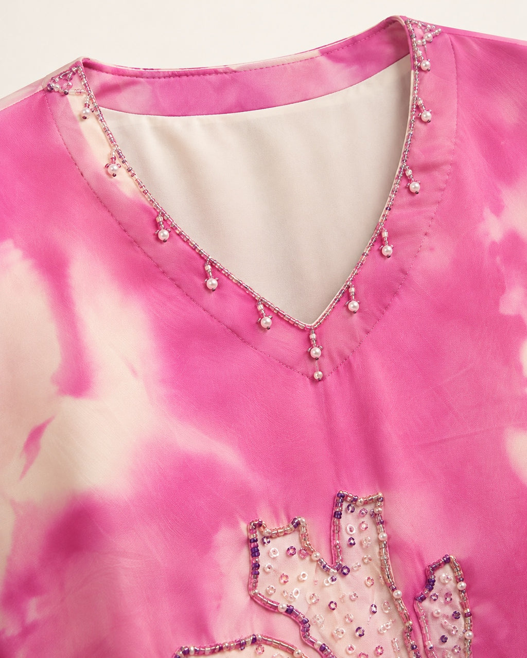 Cloud – neckline